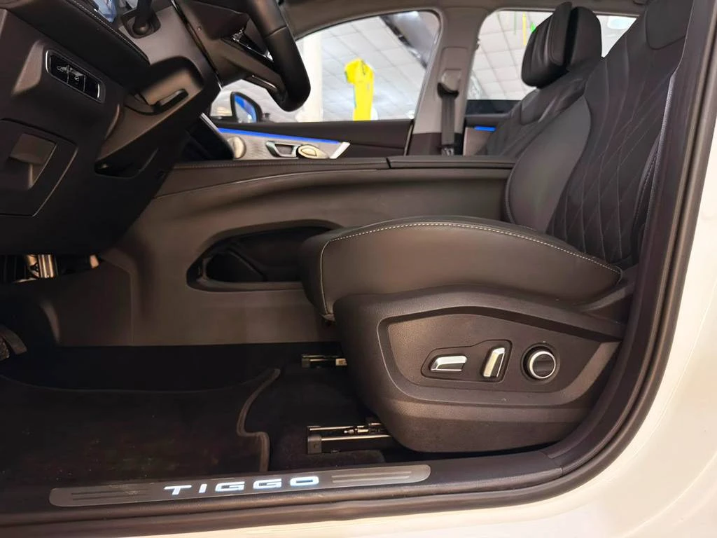 CHERY TIGGO 8