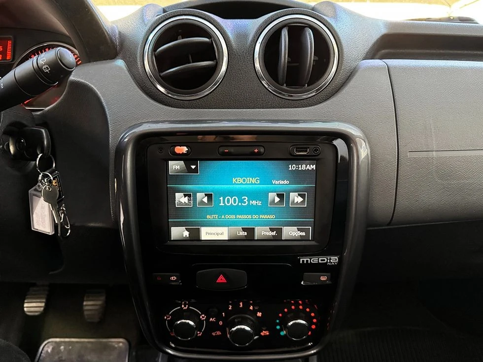 RENAULT DUSTER