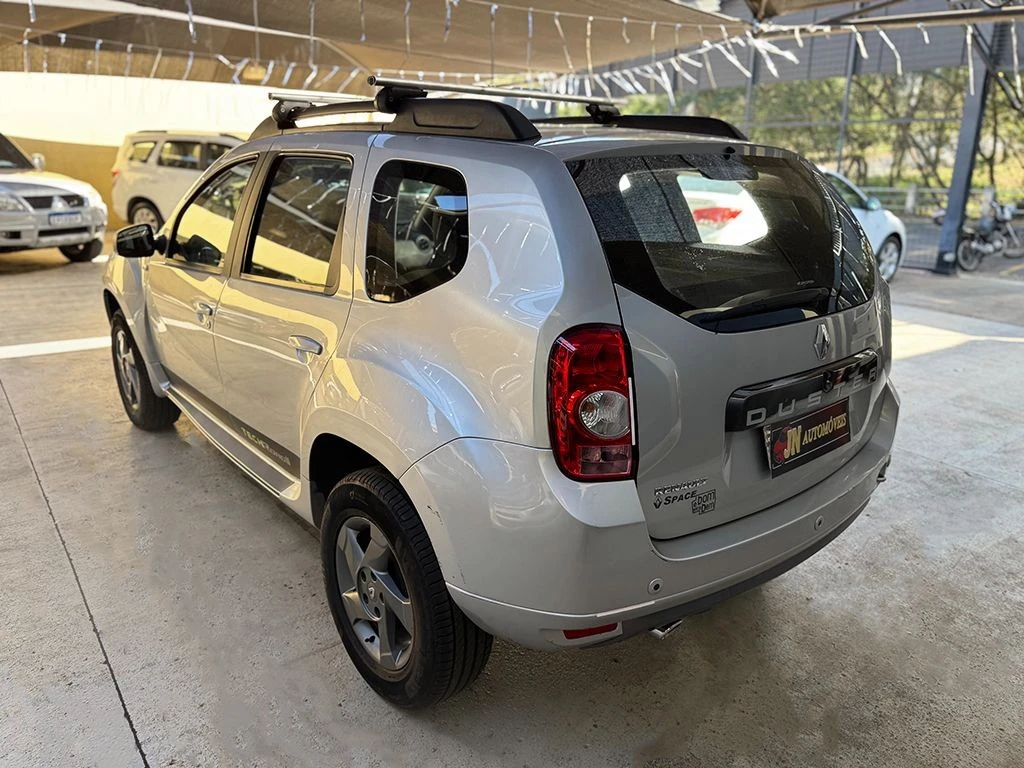 RENAULT DUSTER