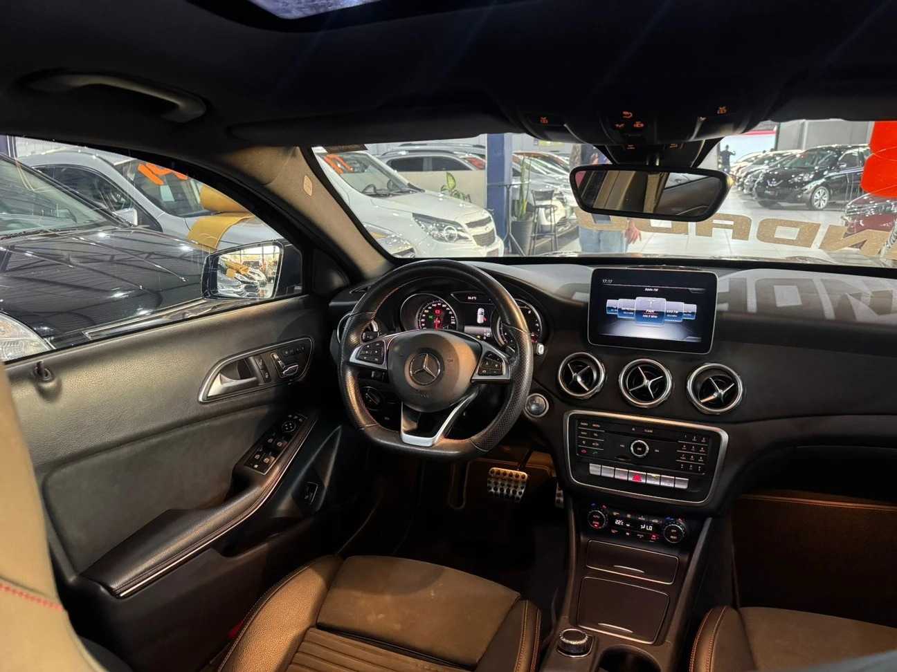 MERCEDES-BENZ GLA 250
