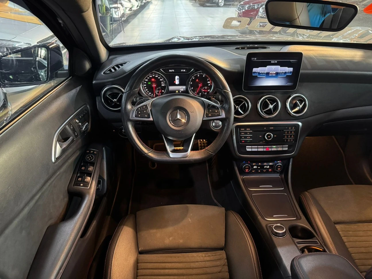 MERCEDES-BENZ GLA 250