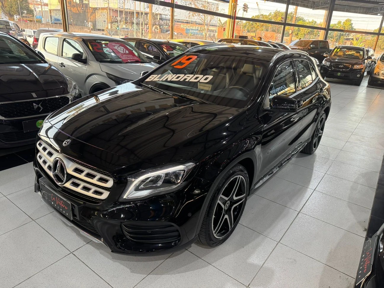 MERCEDES-BENZ GLA 250
