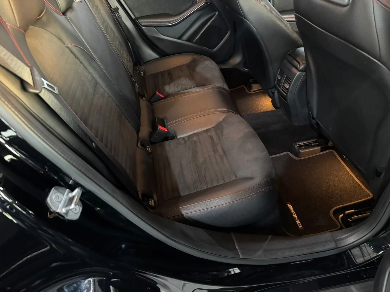 MERCEDES-BENZ GLA 250