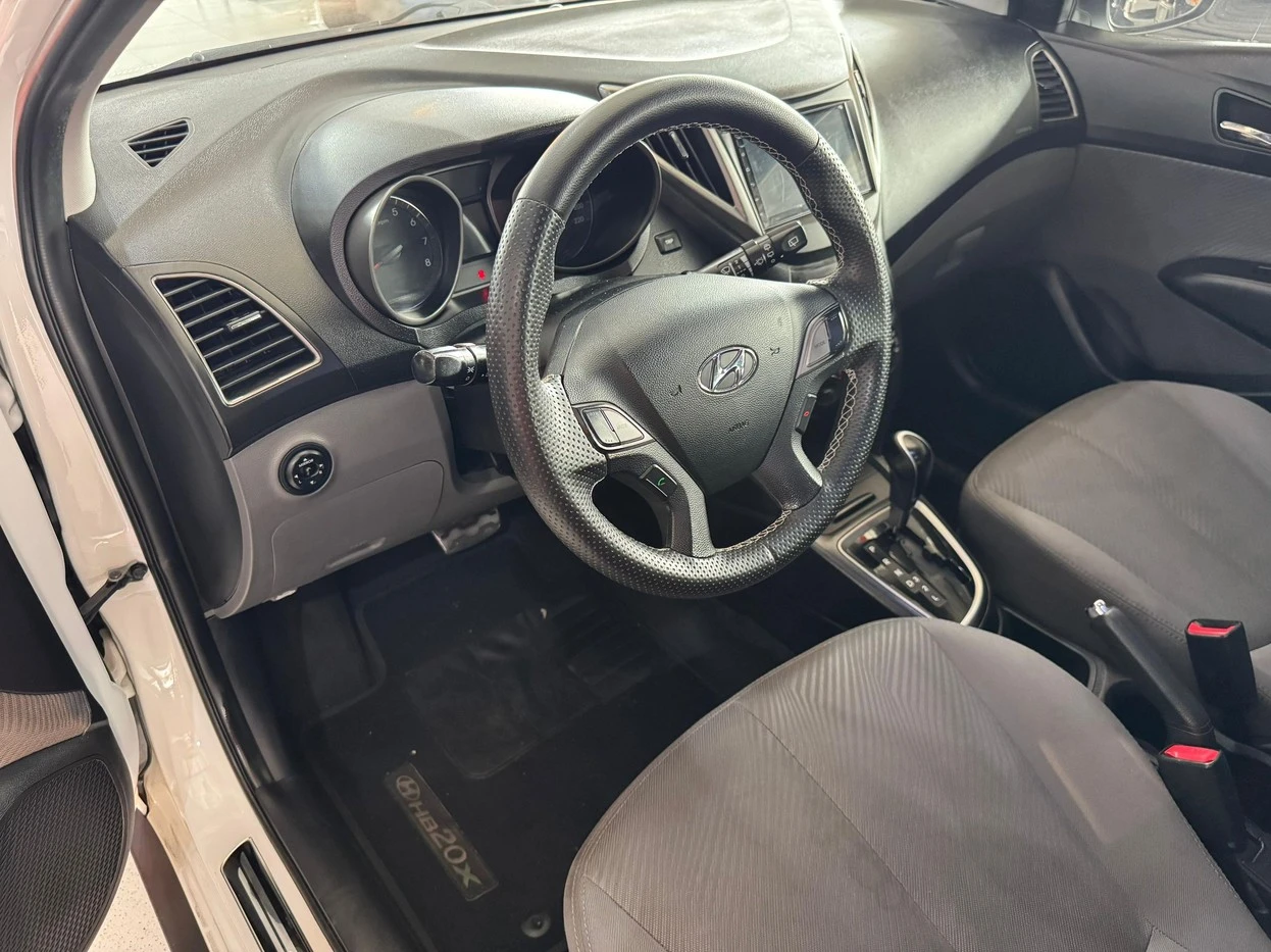 HYUNDAI HB20X