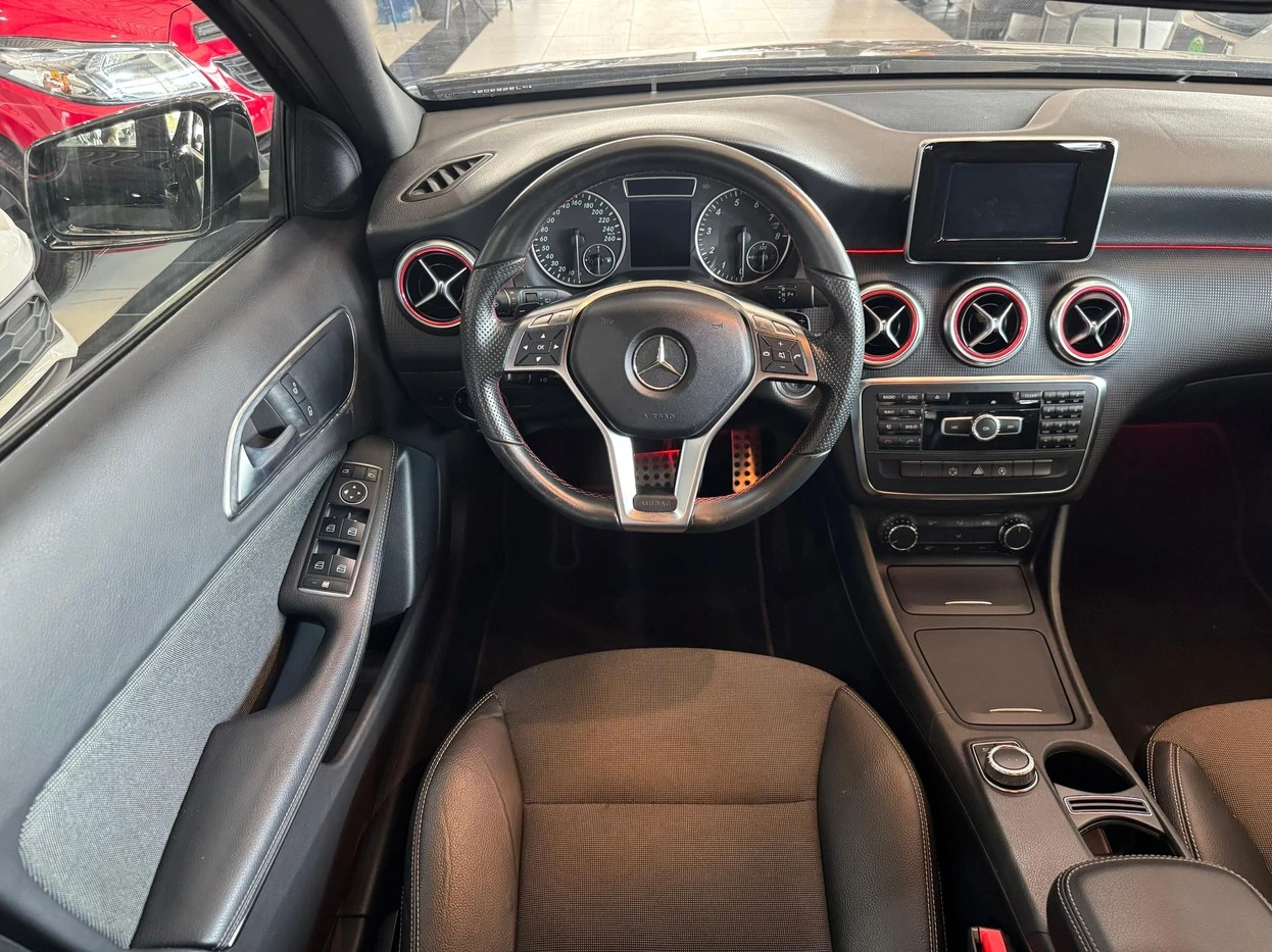 MERCEDES-BENZ A 200