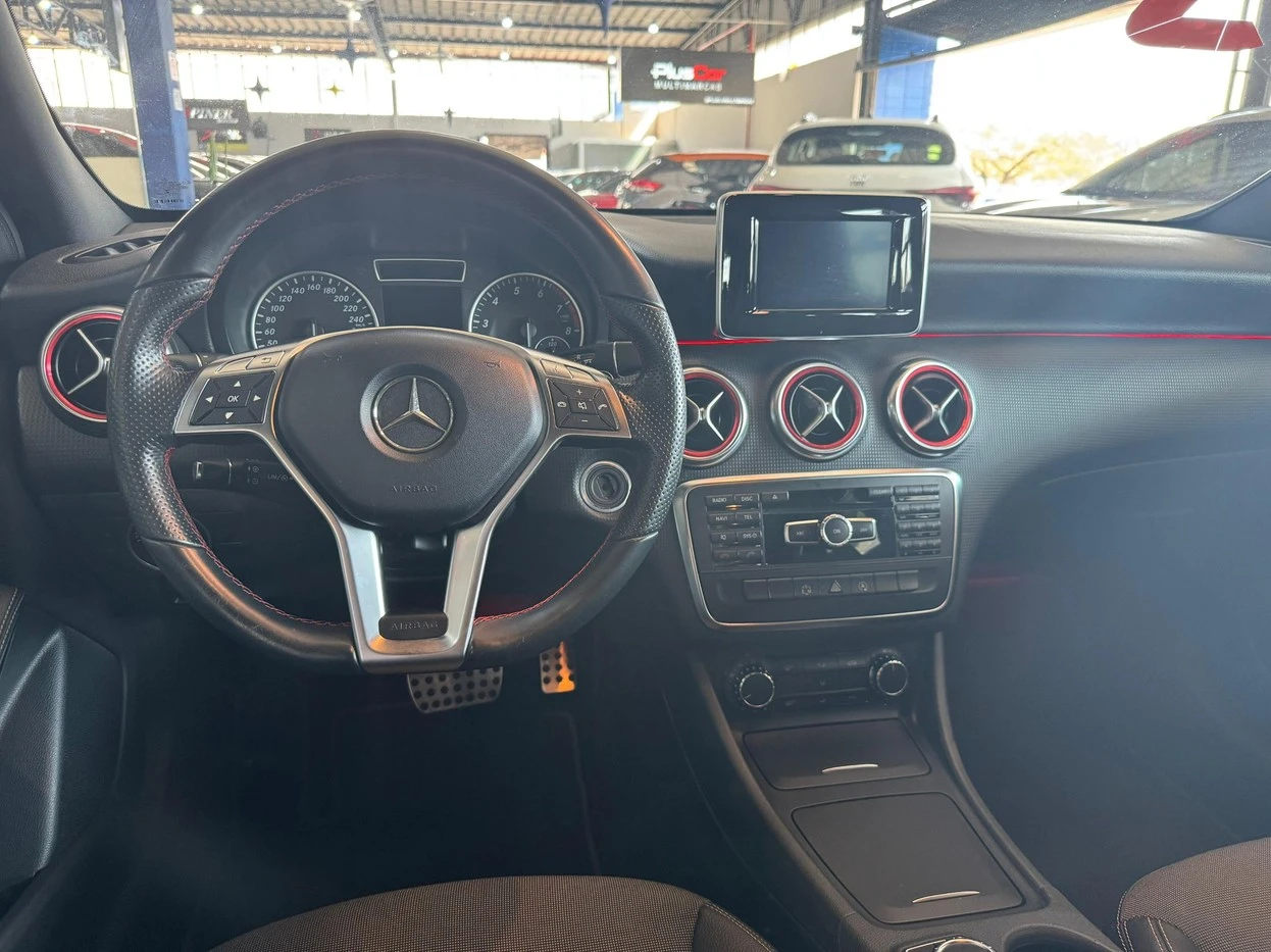 MERCEDES-BENZ A 200