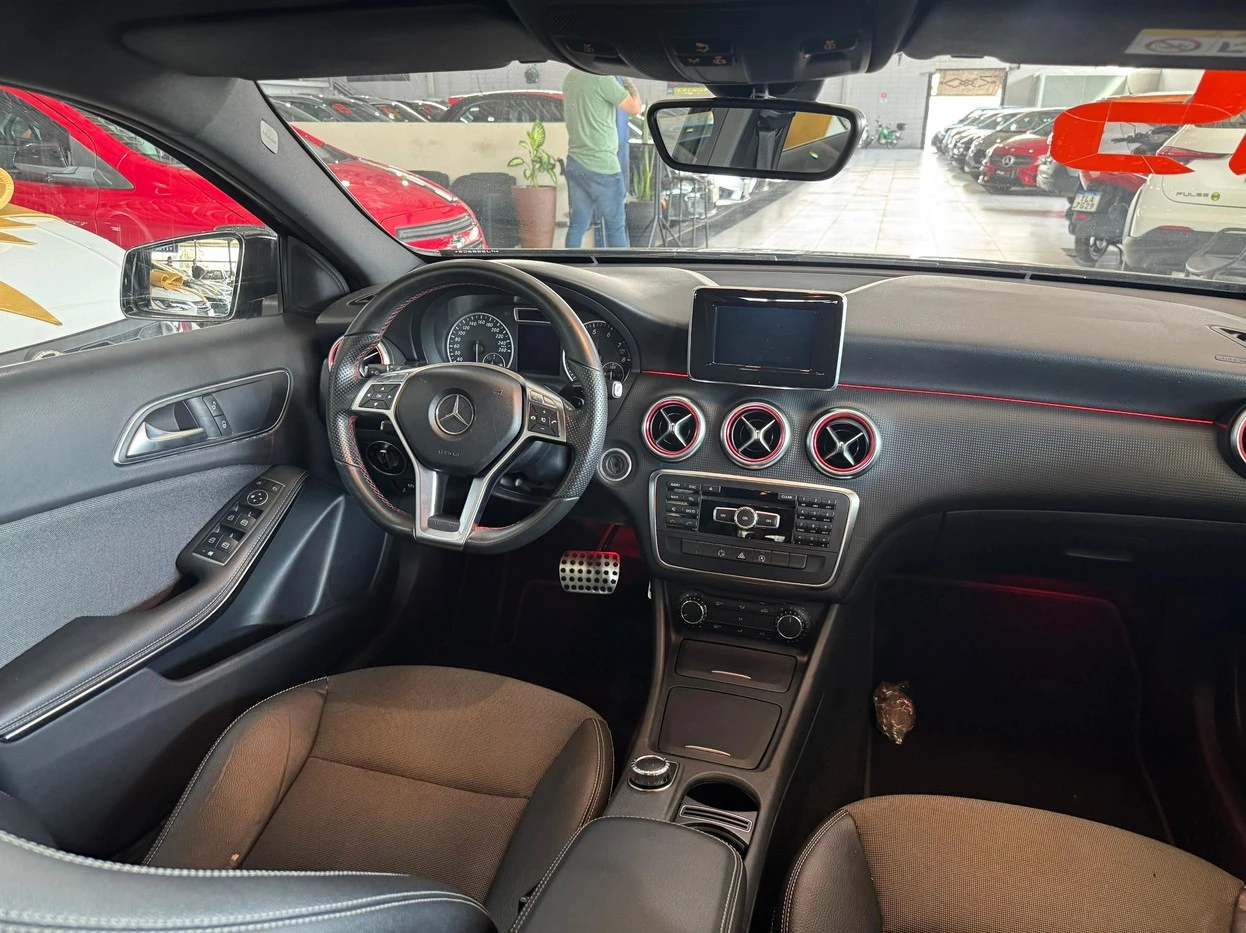 MERCEDES-BENZ A 200