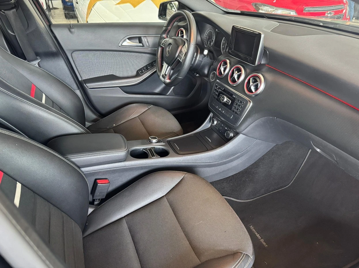 MERCEDES-BENZ A 200