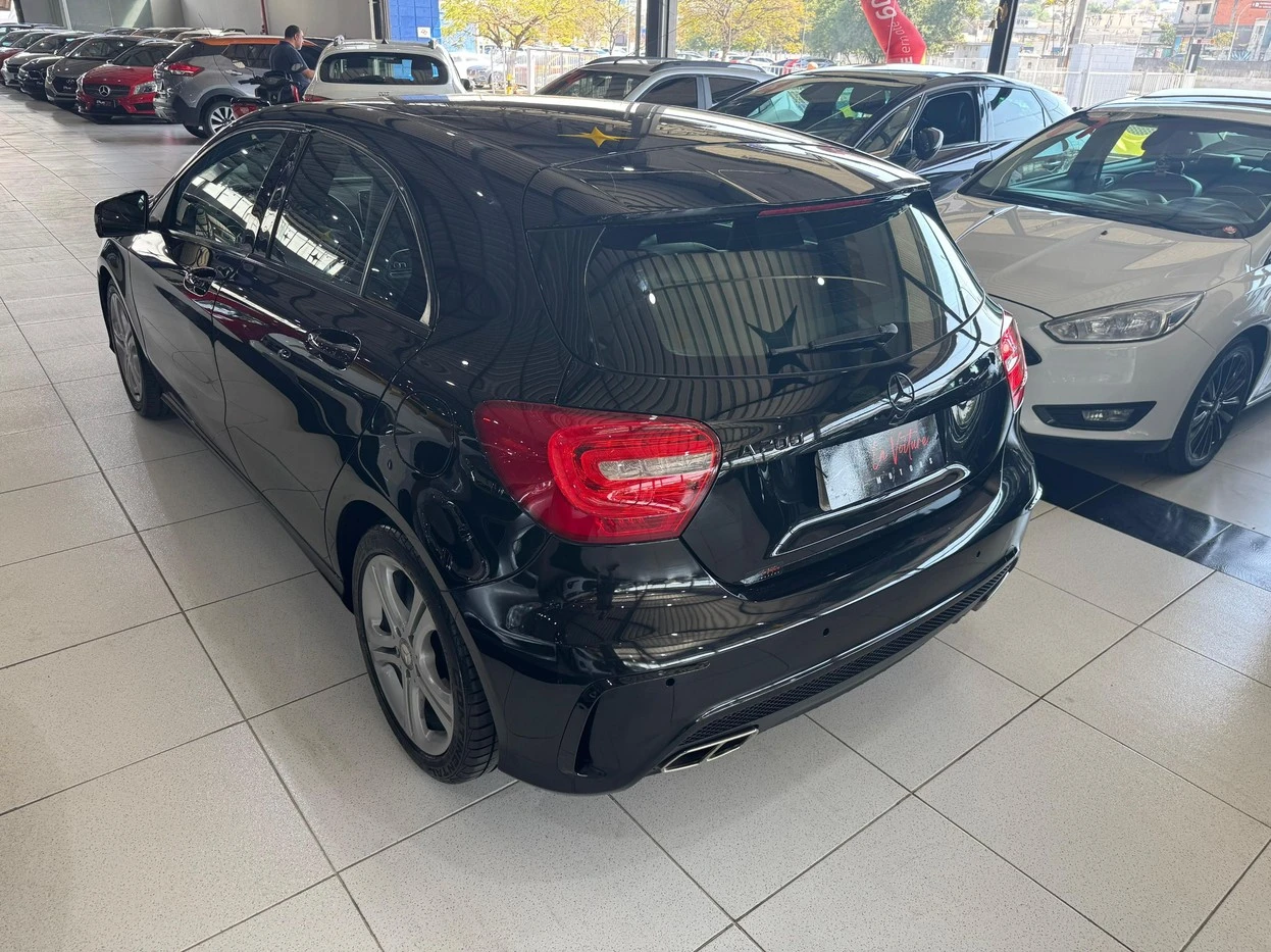 MERCEDES-BENZ A 200