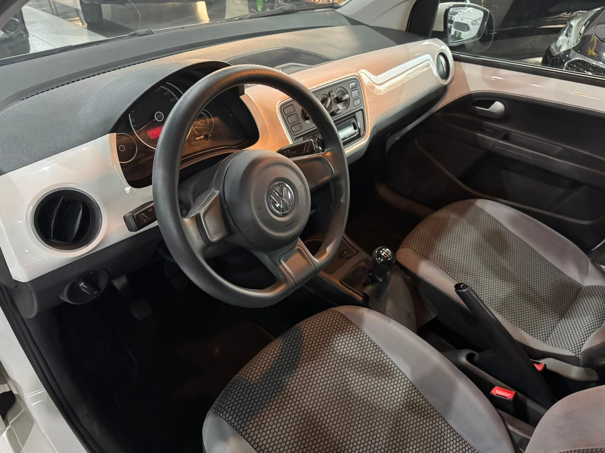 VOLKSWAGEN UP