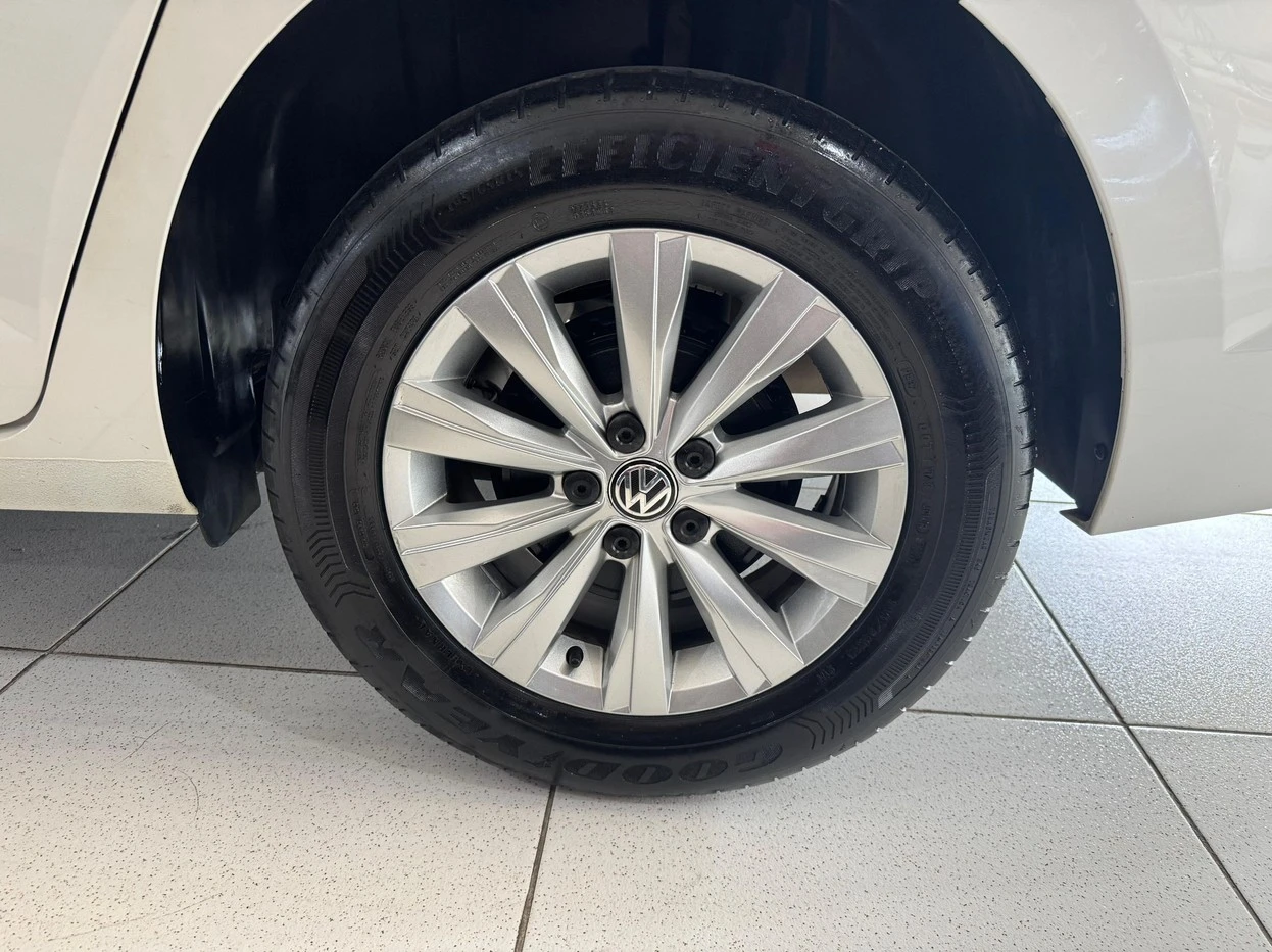 VOLKSWAGEN VIRTUS