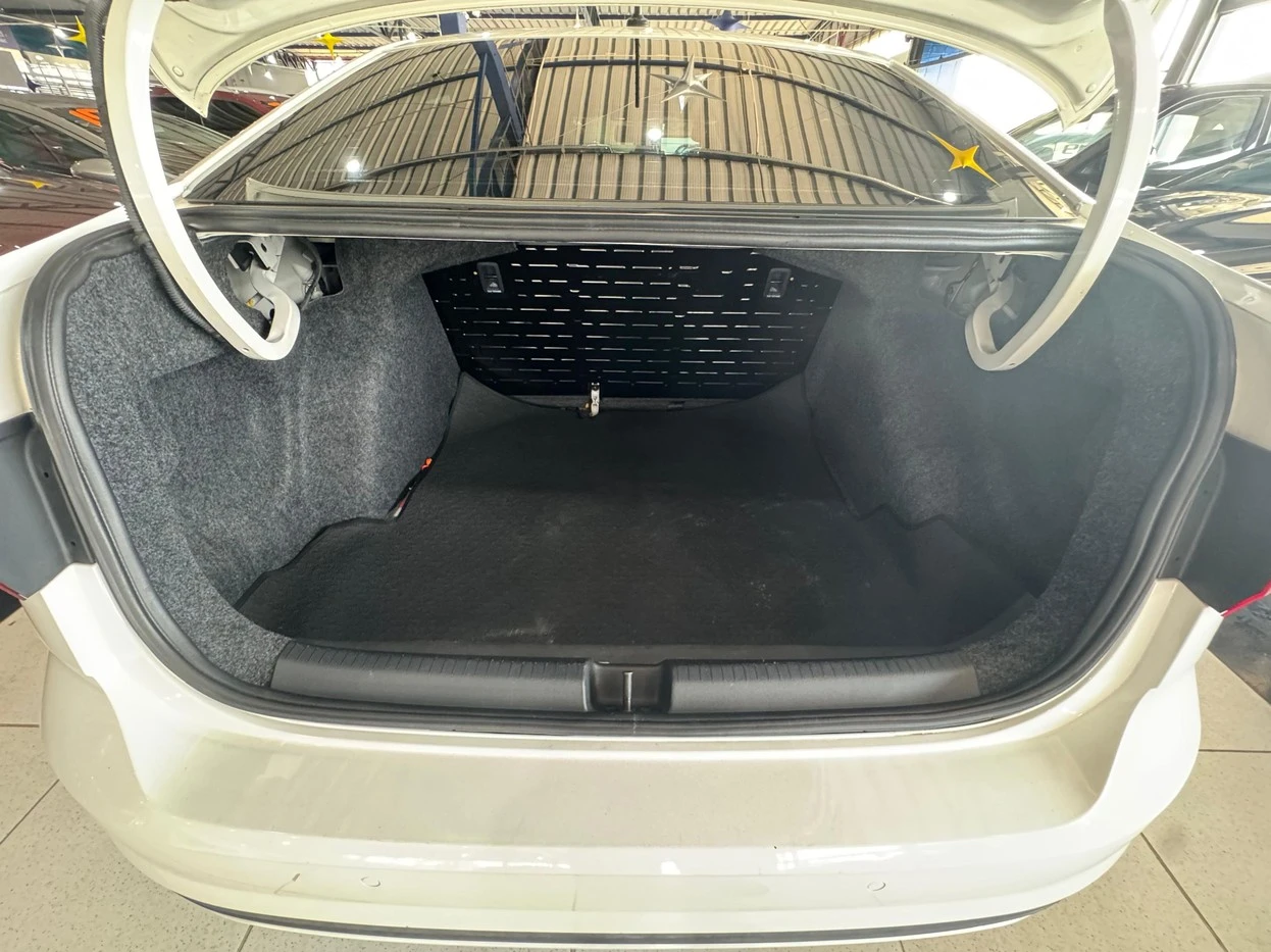 VOLKSWAGEN VIRTUS