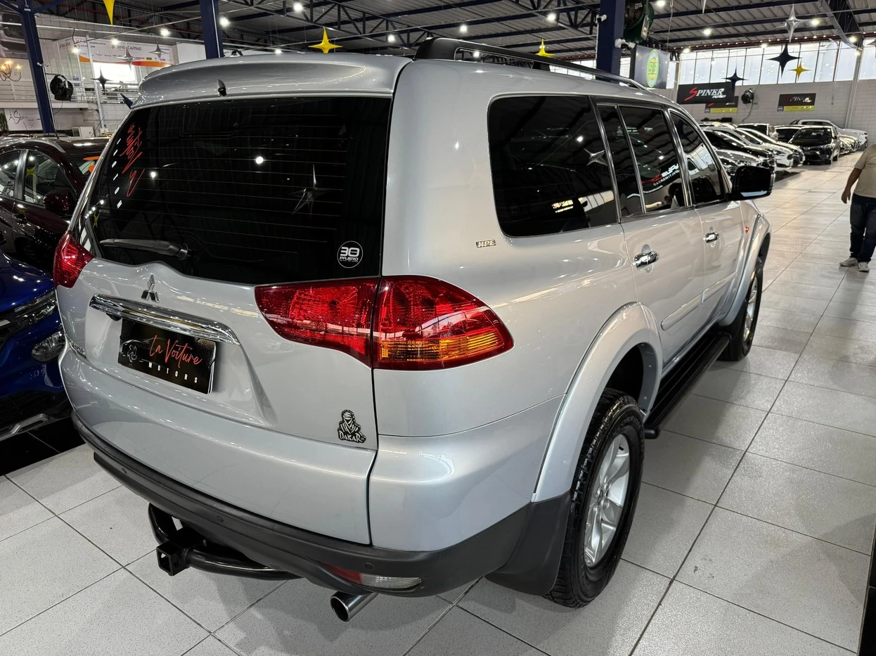 MITSUBISHI PAJERO DAKAR