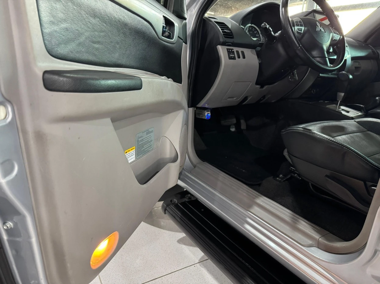 MITSUBISHI PAJERO DAKAR