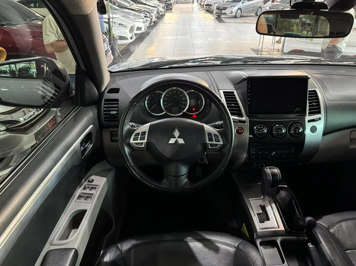 MITSUBISHI PAJERO DAKAR