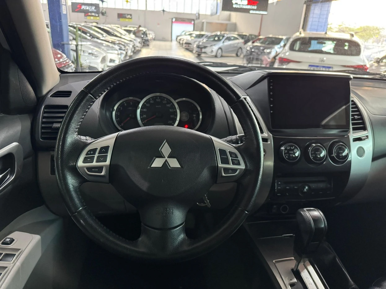 MITSUBISHI PAJERO DAKAR