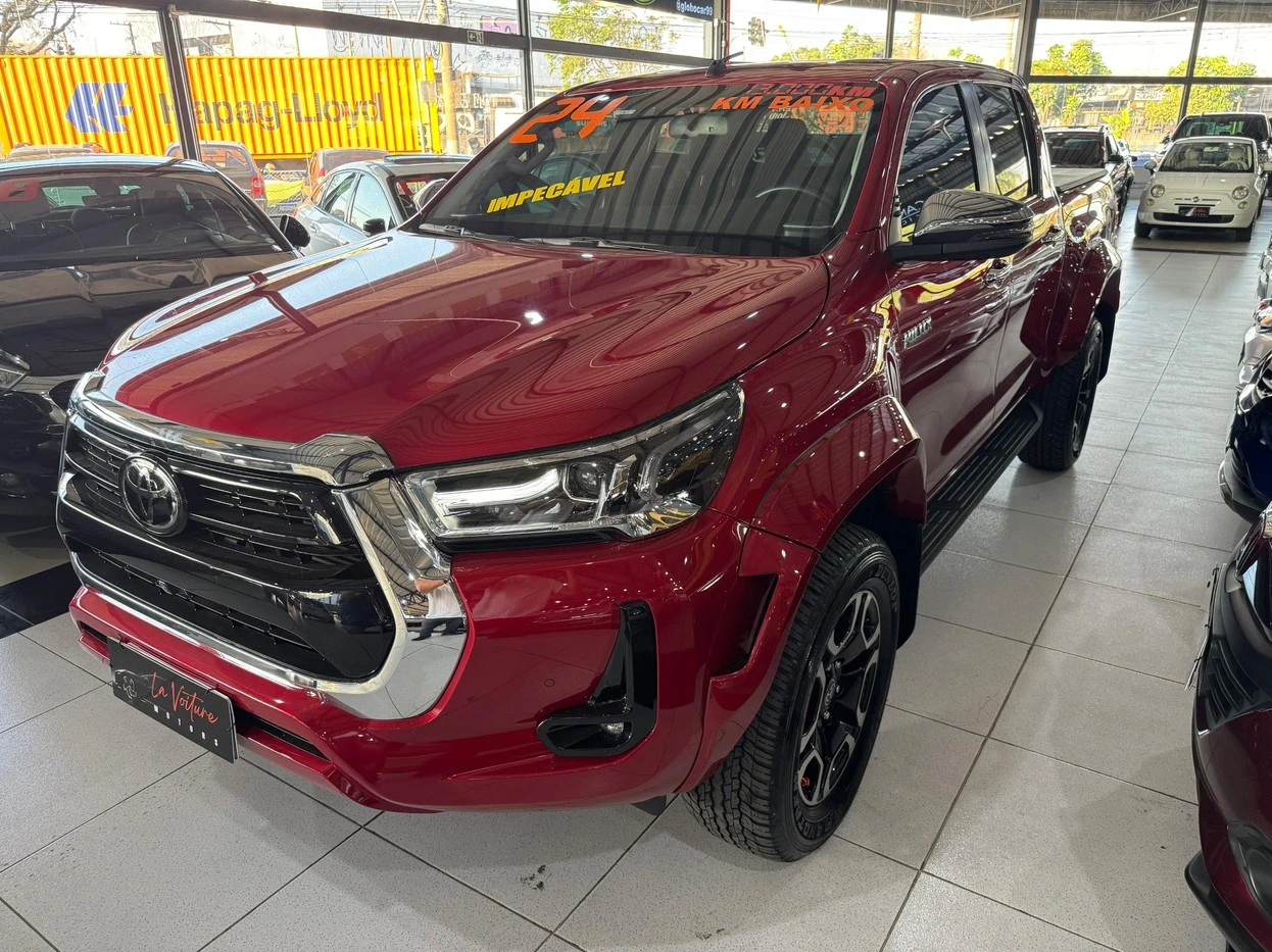TOYOTA HILUX