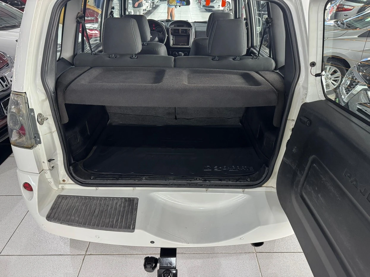 MITSUBISHI PAJERO TR4