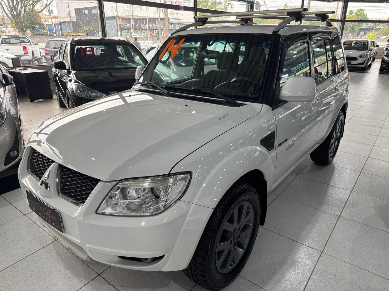 MITSUBISHI PAJERO TR4
