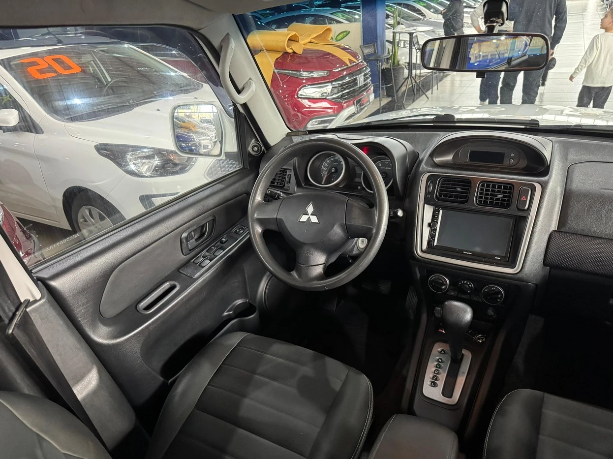 MITSUBISHI PAJERO TR4