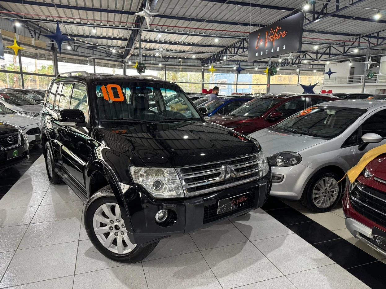 MITSUBISHI PAJERO FULL