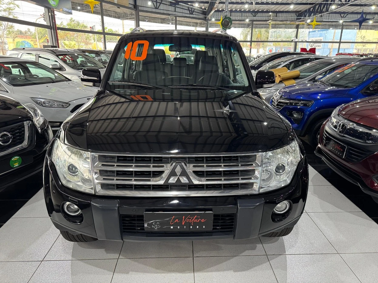 MITSUBISHI PAJERO FULL