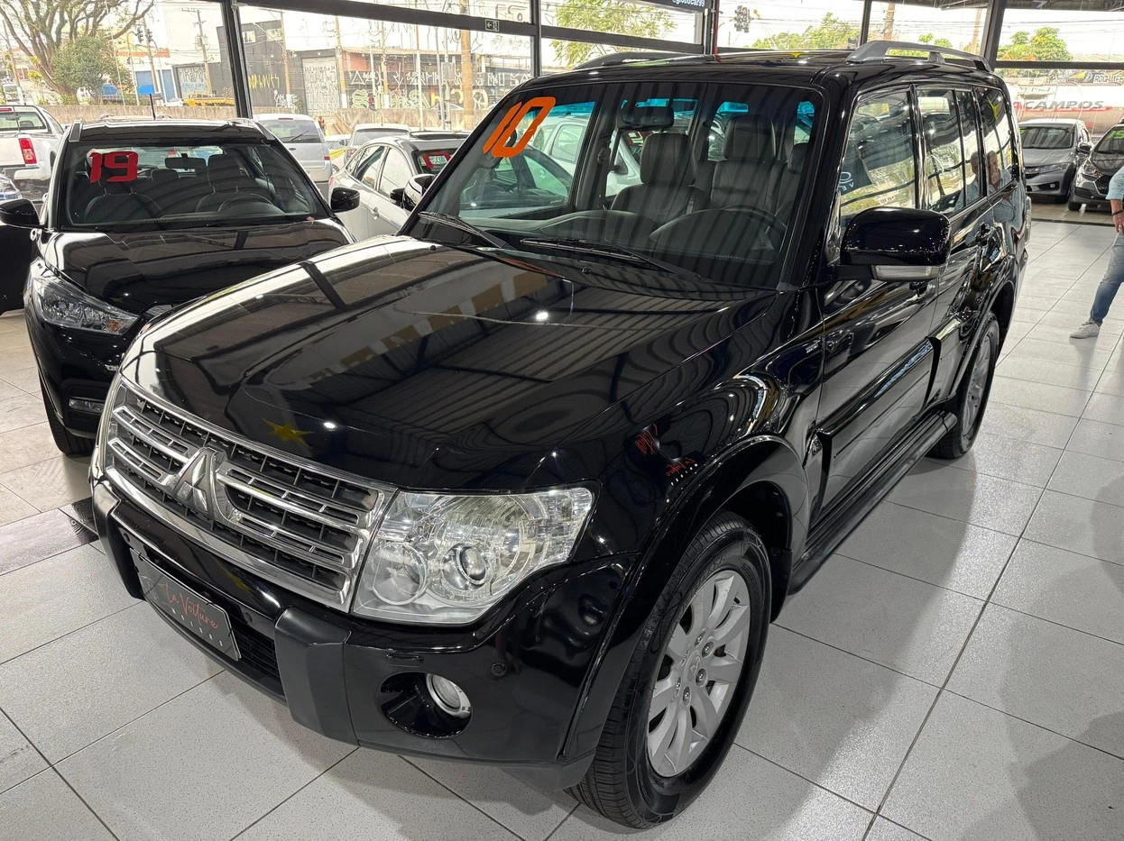MITSUBISHI PAJERO FULL
