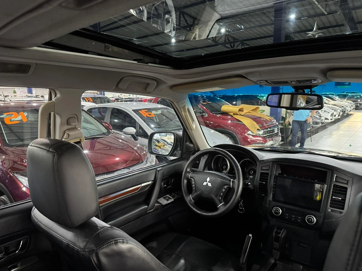 MITSUBISHI PAJERO FULL