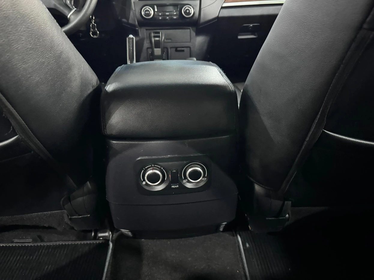 MITSUBISHI PAJERO FULL