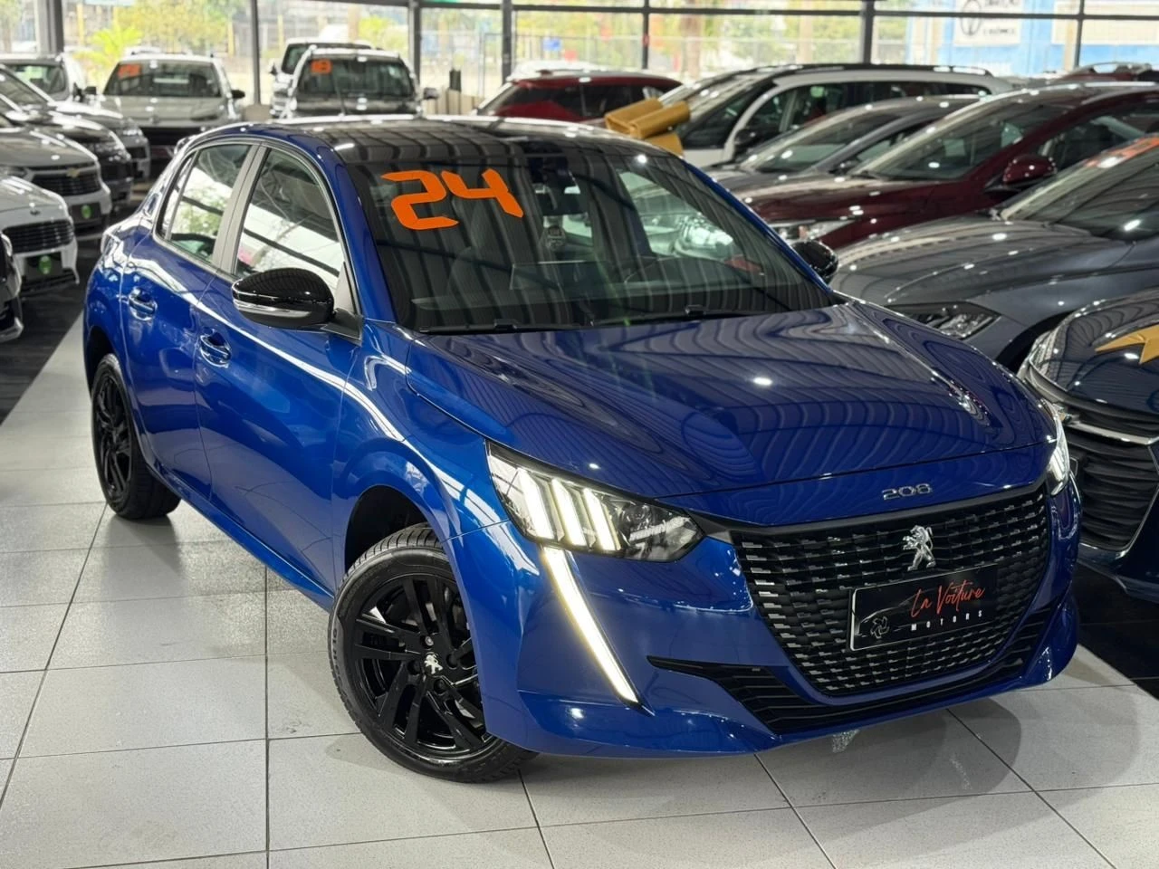PEUGEOT 208