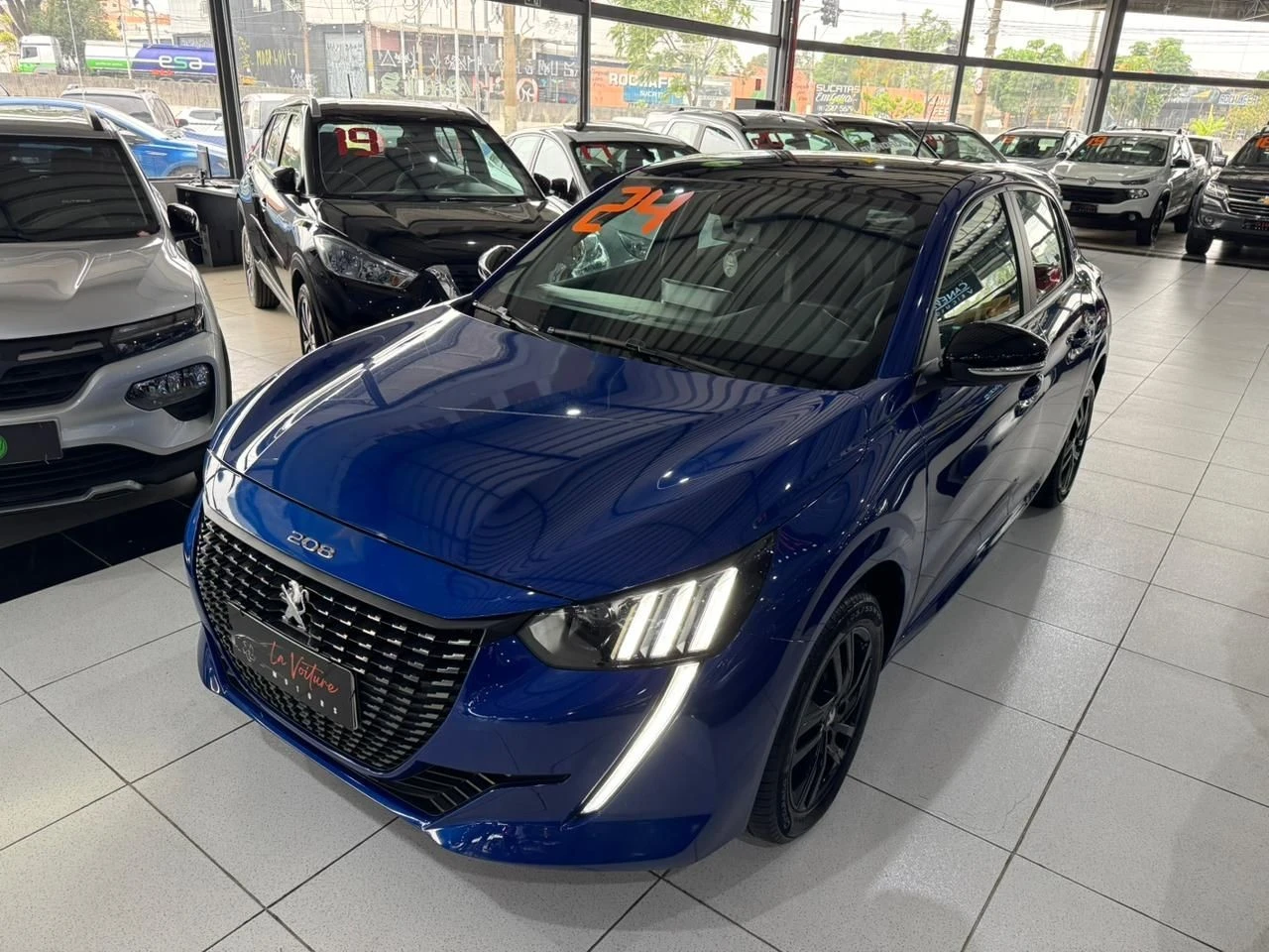 PEUGEOT 208