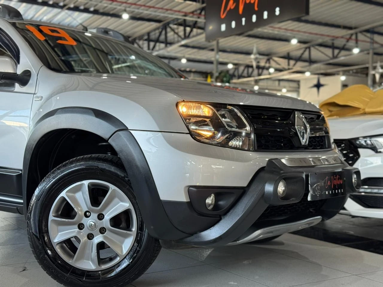 RENAULT DUSTER