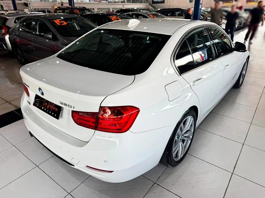 BMW 320i
