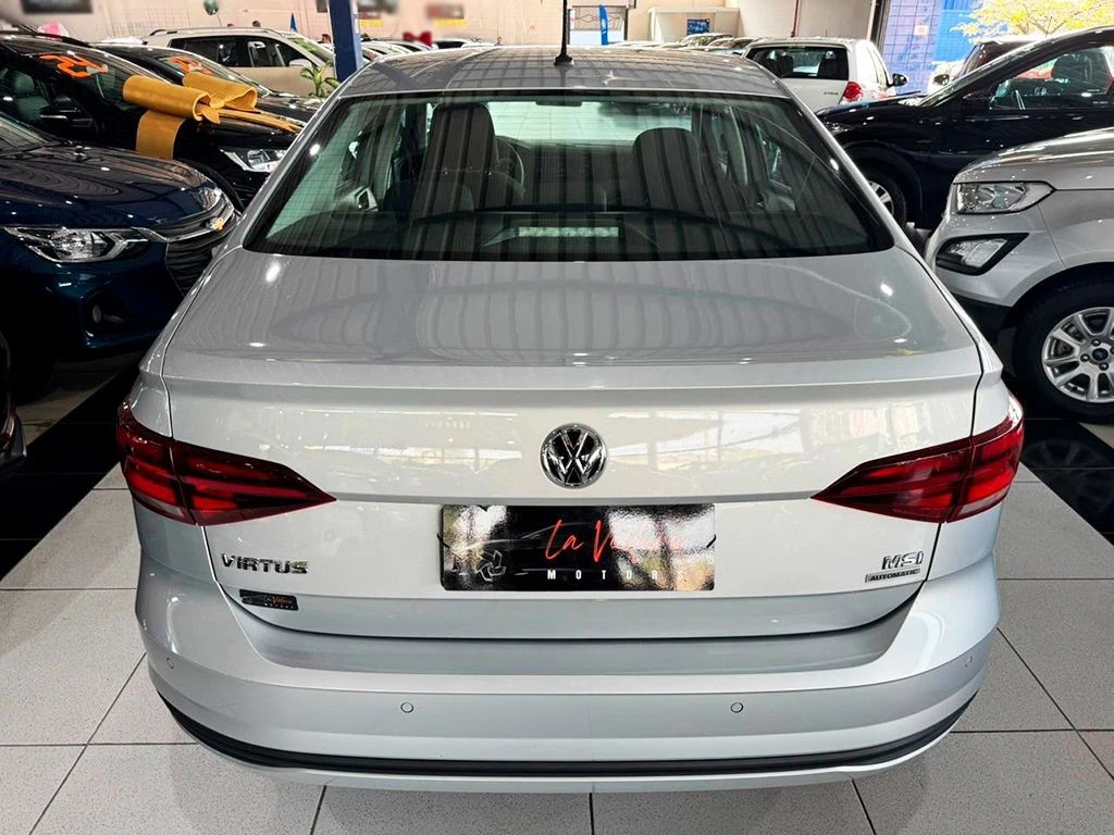 VOLKSWAGEN VIRTUS