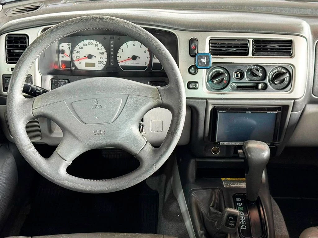 MITSUBISHI PAJERO SPORT