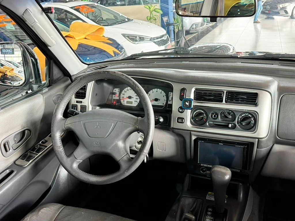 MITSUBISHI PAJERO SPORT