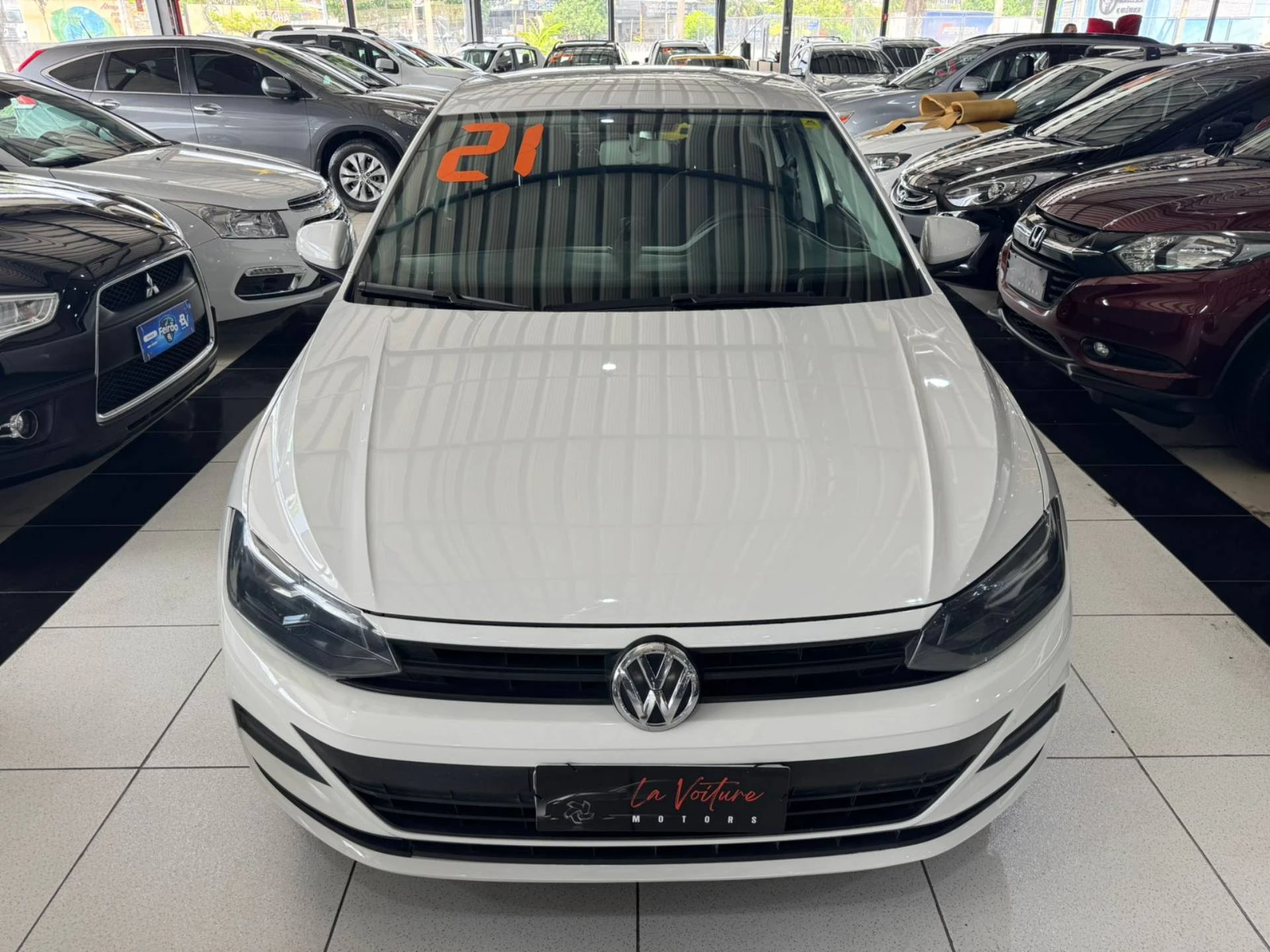 VOLKSWAGEN POLO