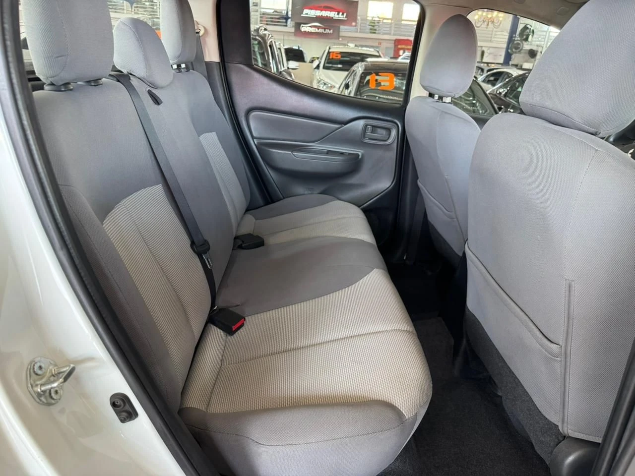 MITSUBISHI L200 TRITON