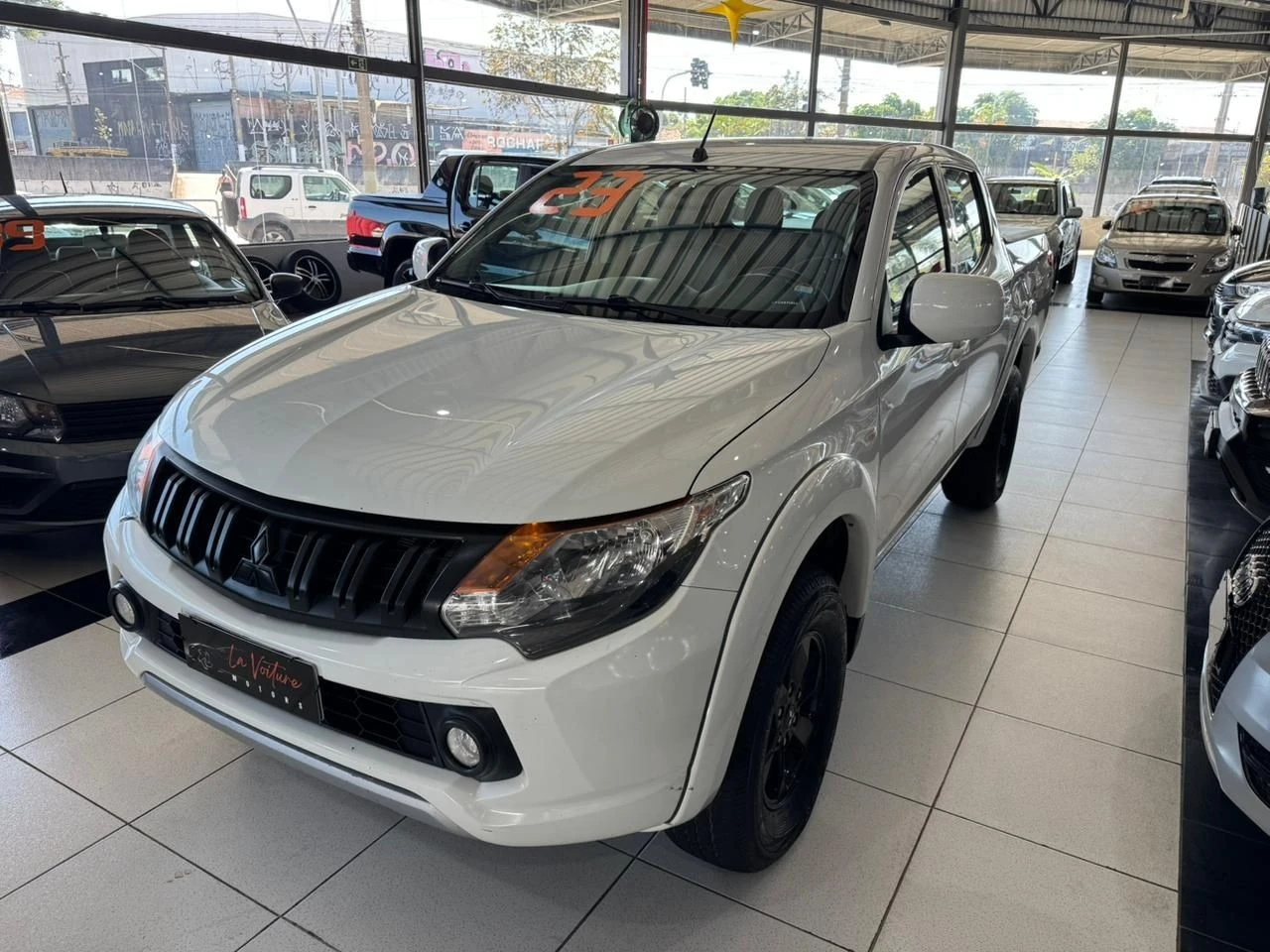 MITSUBISHI L200 TRITON