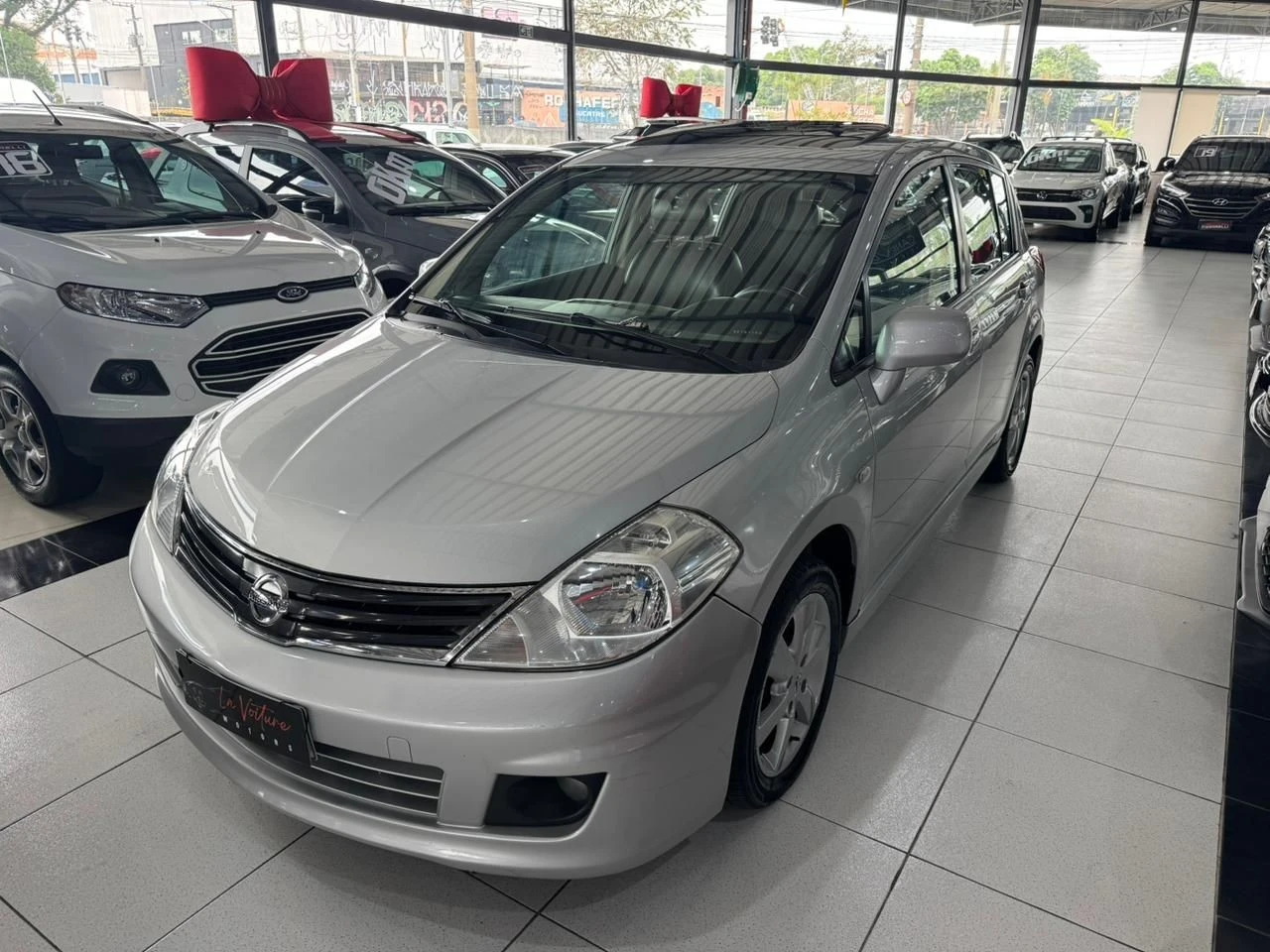 NISSAN TIIDA