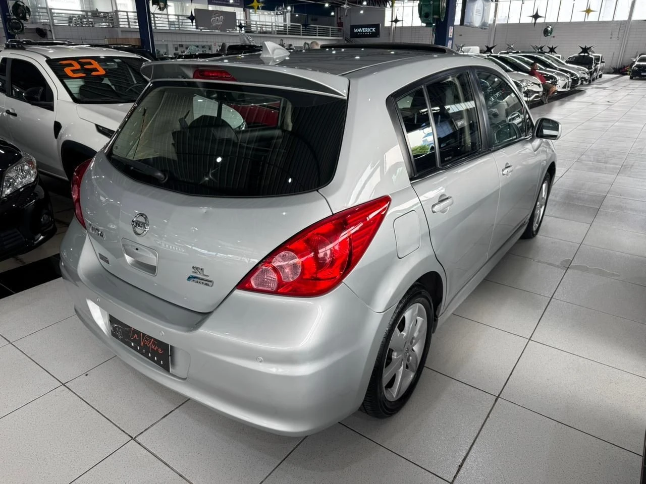 NISSAN TIIDA