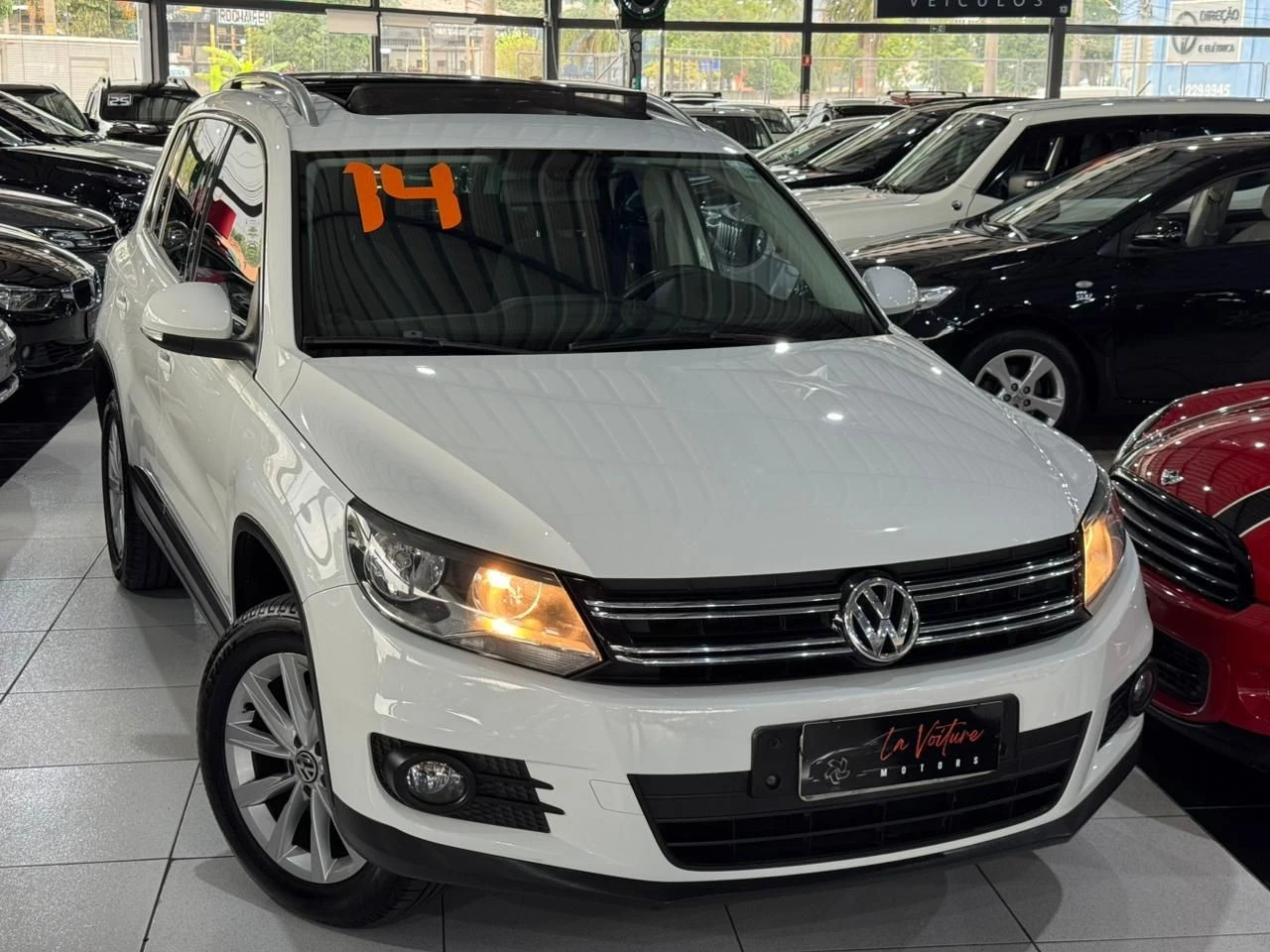 VOLKSWAGEN TIGUAN