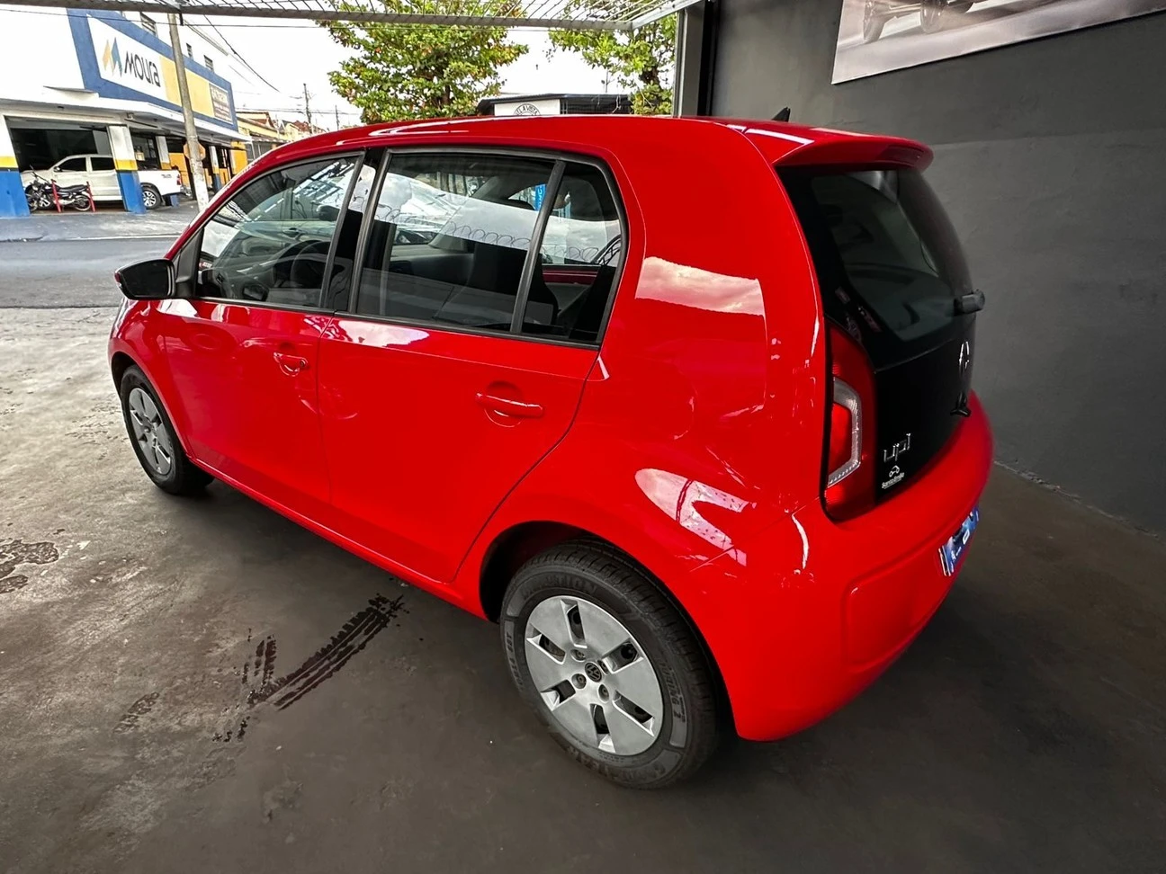 VOLKSWAGEN UP
