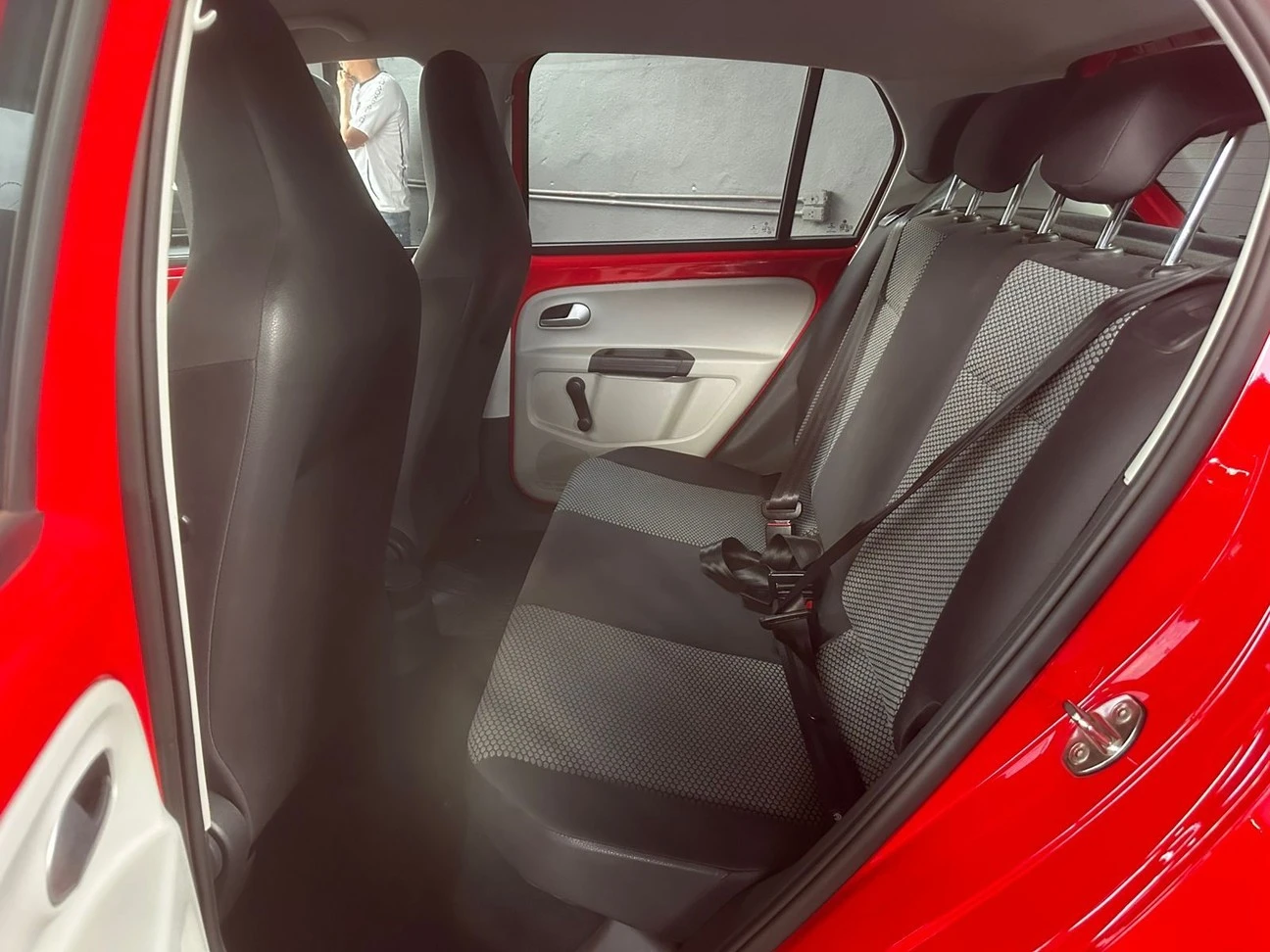 VOLKSWAGEN UP