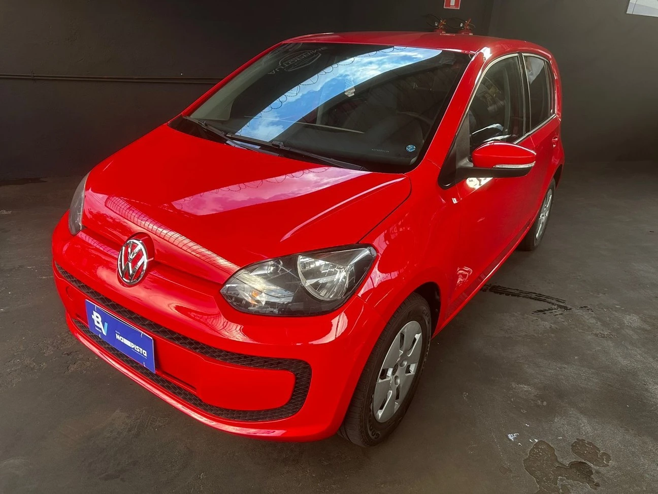 VOLKSWAGEN UP