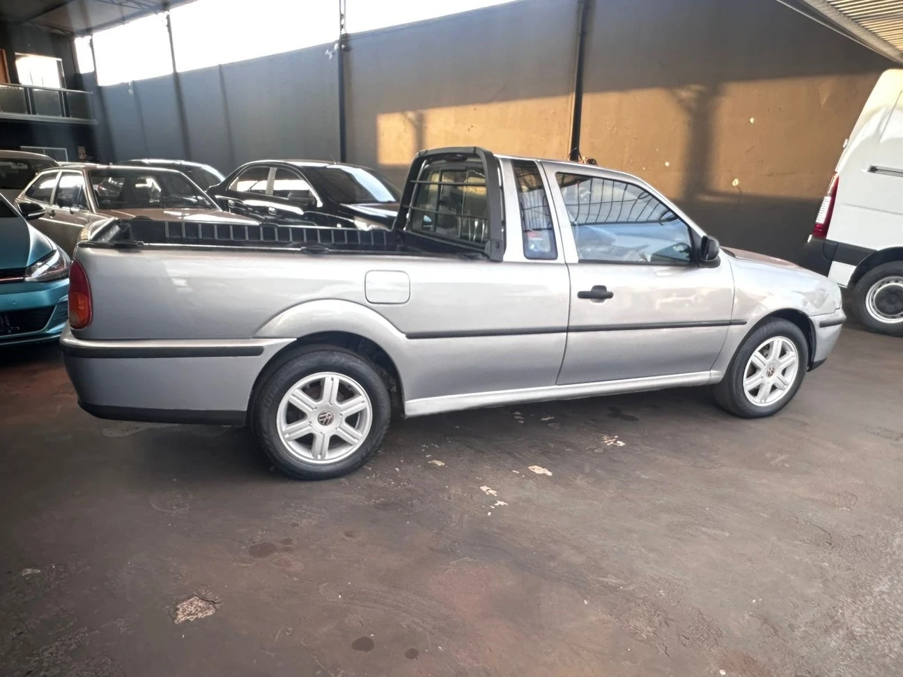 VOLKSWAGEN SAVEIRO