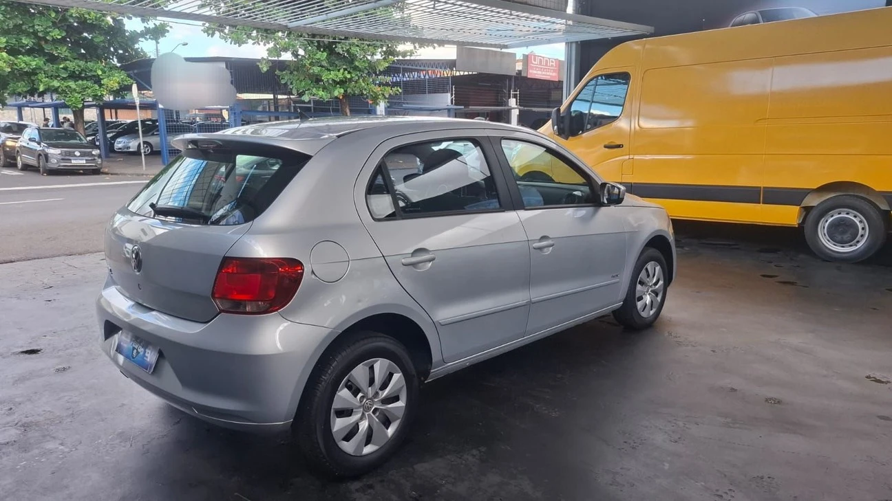 VOLKSWAGEN GOL