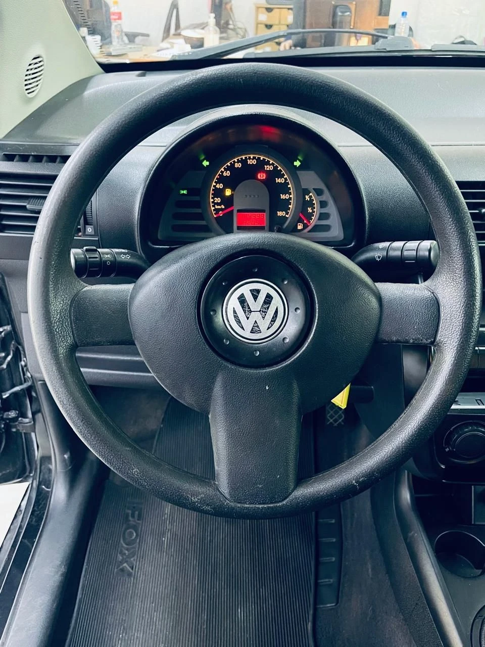 VOLKSWAGEN FOX