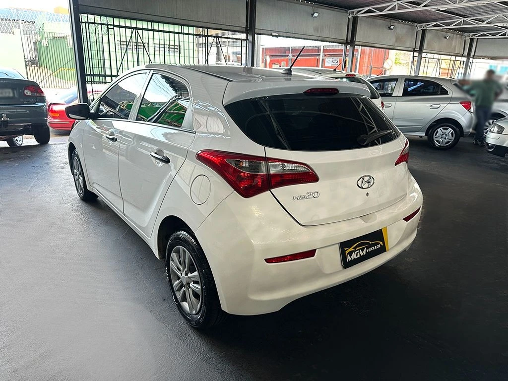 HYUNDAI HB20