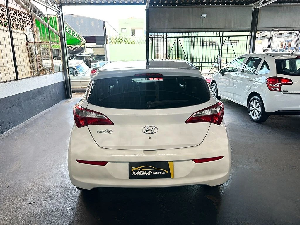 HYUNDAI HB20
